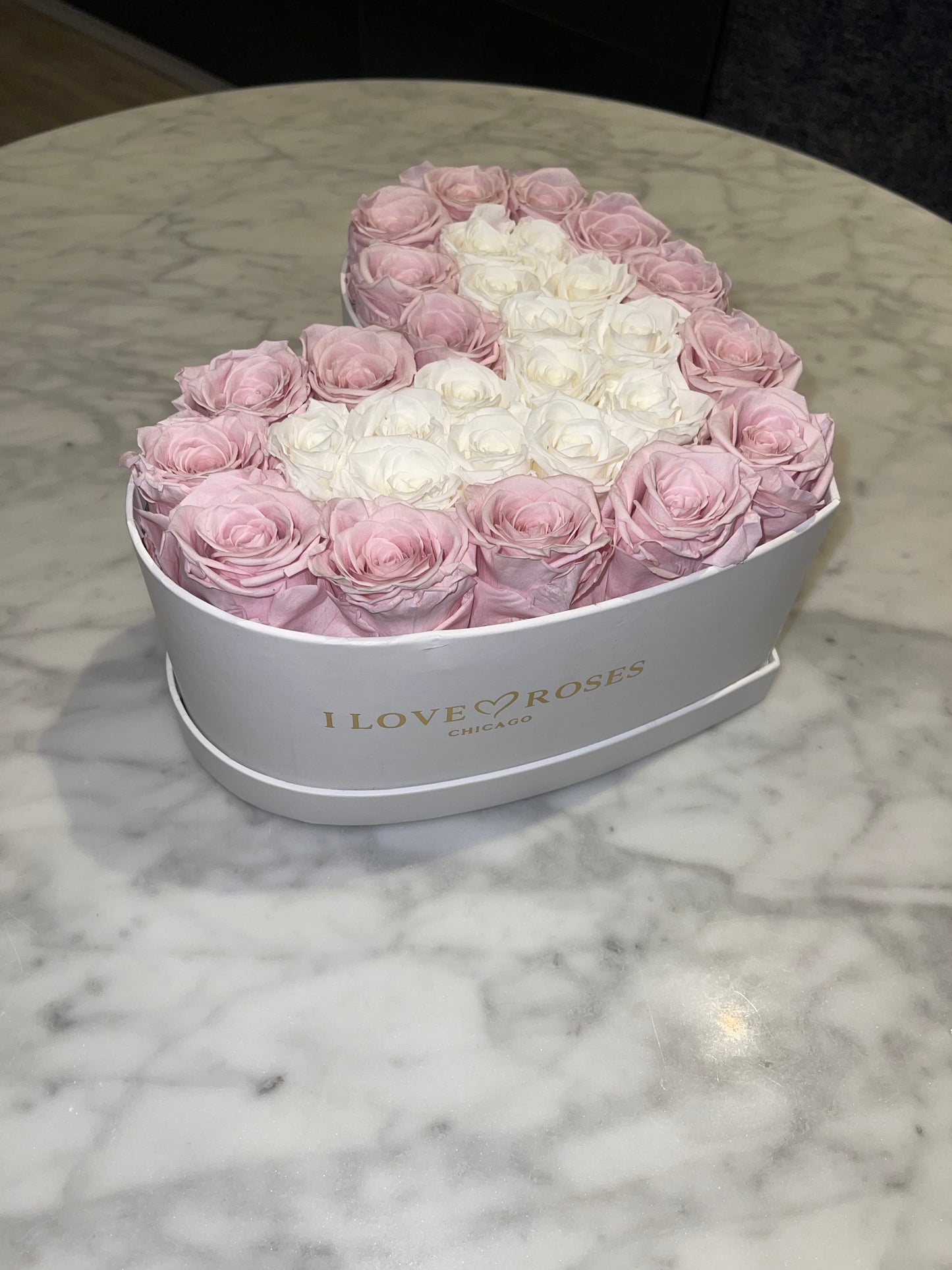 MEDIUM HEART ROSE BOX